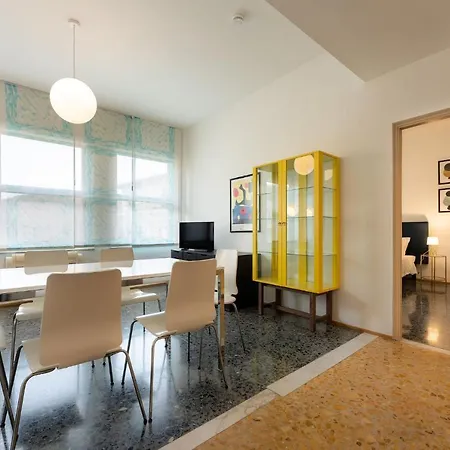 Por Santa Maria Apartment Florence